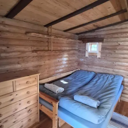 Metsaesydaen Moekki 3 Vinksinvonksin * Junninmaki